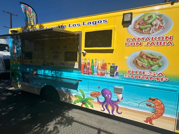 Nuestro camión de mariscos